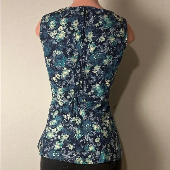 Torrid Cotton Peplum Top Women's Plus Size 2/2X Floral Print Keyhole Neck Zip - Picture 5 of 9